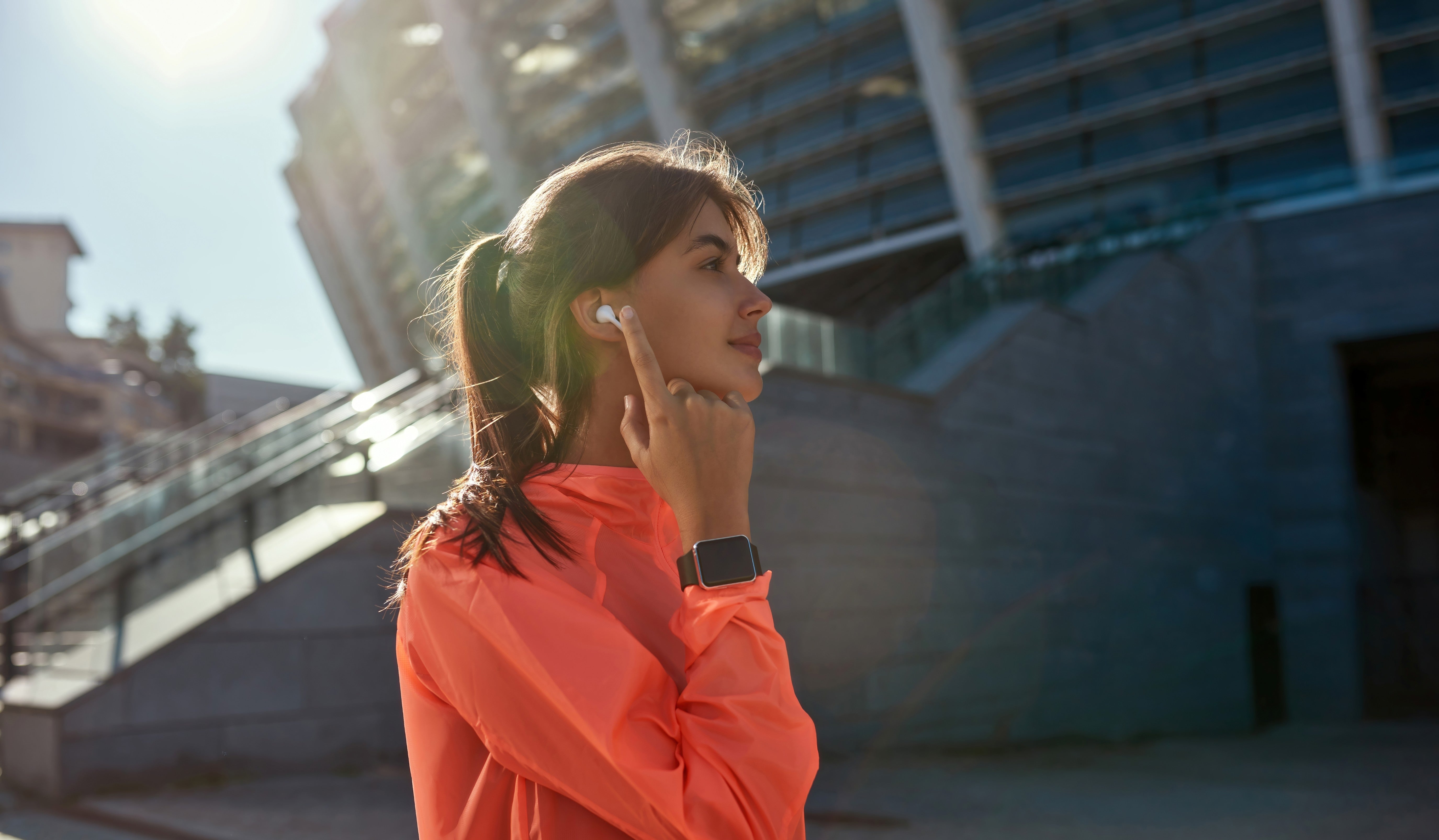 Η αντηλιακή προστασία δεν σταματάει στην παραλία: HELIOS για κάθε εποχή